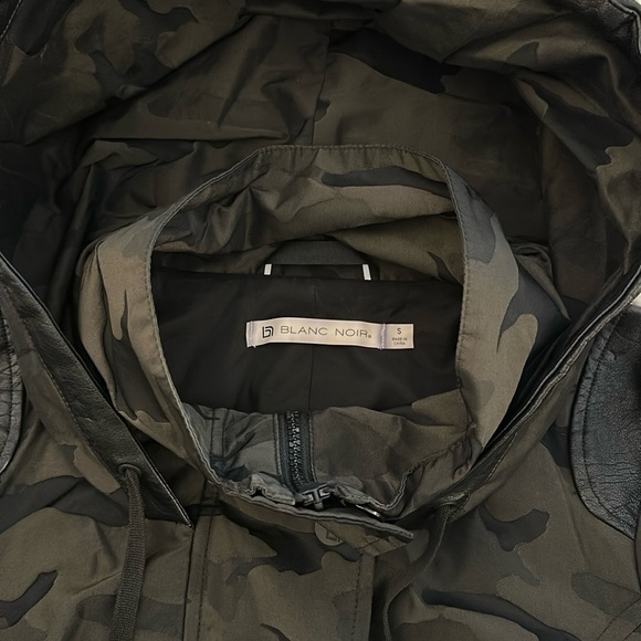 Blanc Noir Camo Anorak - Picture 3 of 3